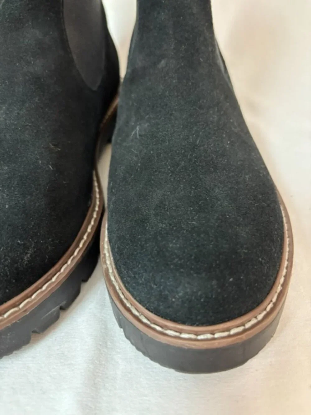 Dolce Vita Pepper Black Suede Chelsea Boot with Lug Sole Women's Size 9M
